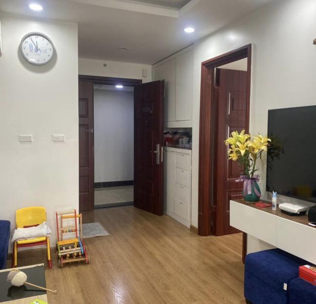 Cần Bán Căn Hộ : 67m2, 2PN - 2VS, Central Point Trung Kính, Giá 3,8 tỷ