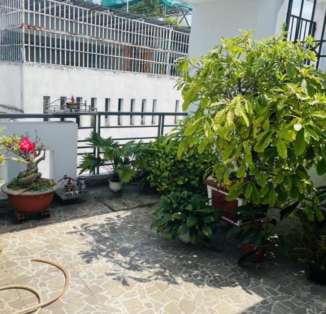 Nhà Mới 4 Tầng Ngay Chợ Hạnh Thông Tây 68m2 chỉ 5,7 tỷ