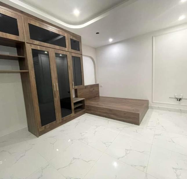 Bán nhà Nguyễn Đình Chiểu 70m Ô tô vào nhà 2 thoáng Kinh doanh Giá ngất