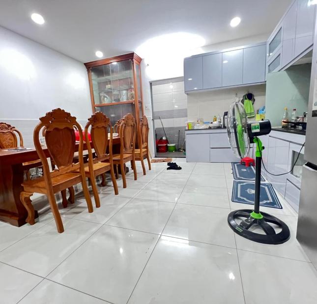 Nhà Mới Đẹp Ngay Chợ Bình Thành Bình Tân Ngang 5.1m x 17m Giá: 4.55 Tỷ