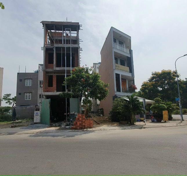 đất MTKD đường 8 khu êm đềm , linh xuân , dt 90m2 , giá 7.2 tỷ