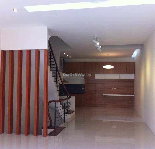 Bán nhà quận 5 mặt tiền trần tuấn khải DT:3x10 KC:2 lầu giá:12 tỷ tl