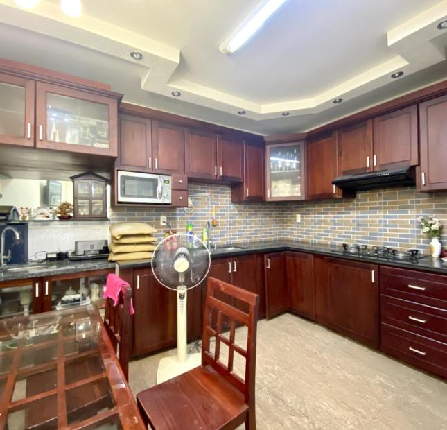 Nhà Gấp Bán, Trần Văn Quang, Tân Bình, 3 Tầng, 52m2, Nhỉnh 5 tỷ.