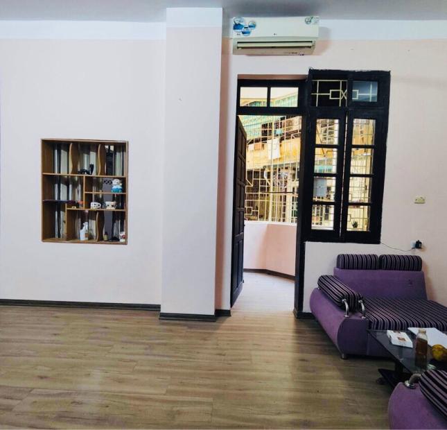 Chính chủ bán căn hộ FULL nội thất,chung cư tầng 3, căn góc,ngõ 445 Nguyễn Trãi,Thanh xuân