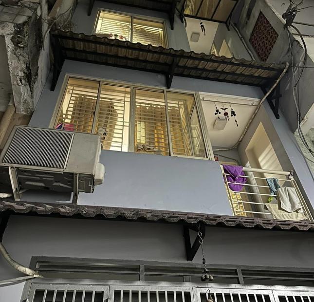 Bán nhà HXH đường Ba Tháng Hai, Q10, 31m2, 3.5x9, 4 tầng, 2PN, giá 5.6 tỷ TL chính chủ.