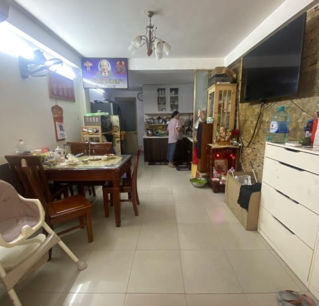 Giá cực sốc! chỉ hơn 5 tỷ, nhà 4 tầng, ngay Ba Tháng Hai, Q10