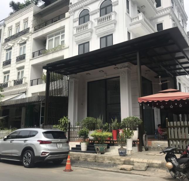 Cho thuê khách sạn căn hộ dịch vụ Hưng Phước nhà đẹp, đường lớn, 11PN