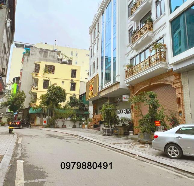 Bán nhà Lạc Long Quân: Ngõ 603 thông, oto tránh, đi qua nhà. 35m2 xây 6T. Giá: 4.9 tỷ