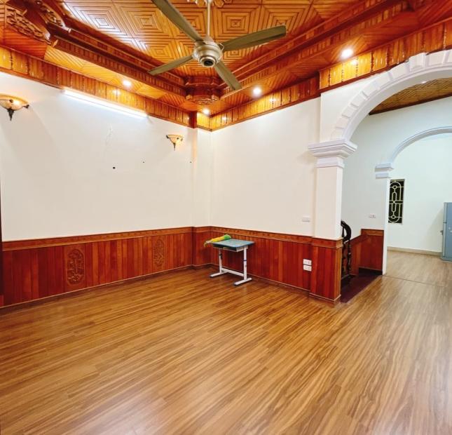1 CĂN DUY NHẤT PHỐ PHÙNG CHÍ KIÊN 82M2 Ô TÔ ĐỖ CỬA 6 TỶ