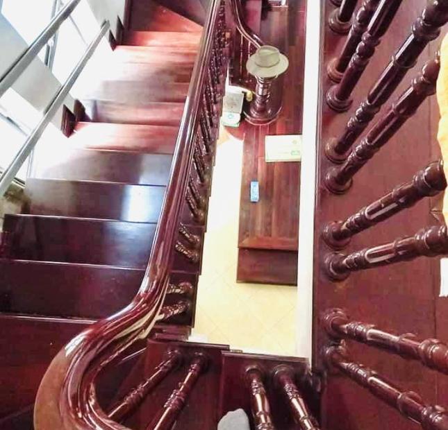 Bán nhà 3 tầng ngõ 1197 Giải Phóng 550m mặt tiền 10m ô tô tránh