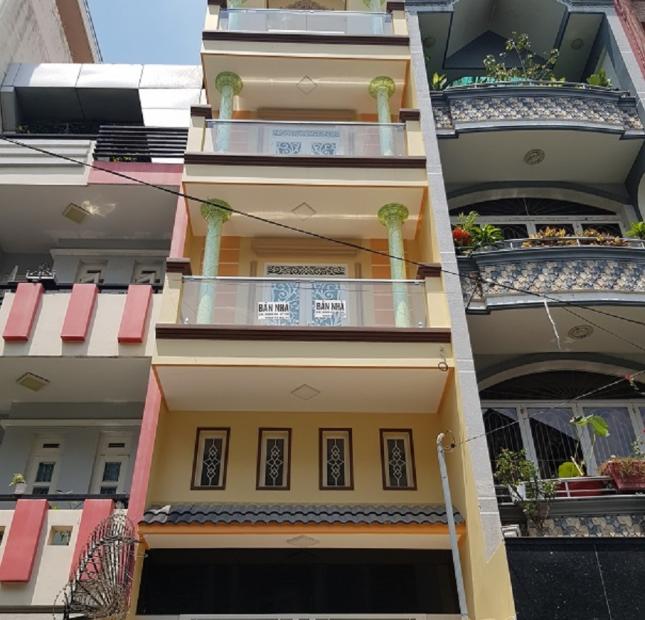 mặt tiền quận 1 ký con DT:4.2x18 KC trệt 7 lầu có thang máy giá:32.5 TL