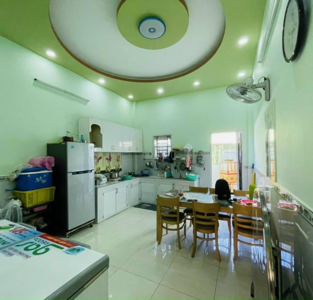 Bán nhà đẹp đường Kinh Dương Vương, Bình Tân, 84m2, 4x21, 2 tầng, 2PN, chỉ 3.7 tỷ TL chính chủ.
