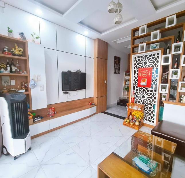 Bán nhà 3 lầu đường 22 linh đông , dt 60m2 , giá 5.8 tỷ