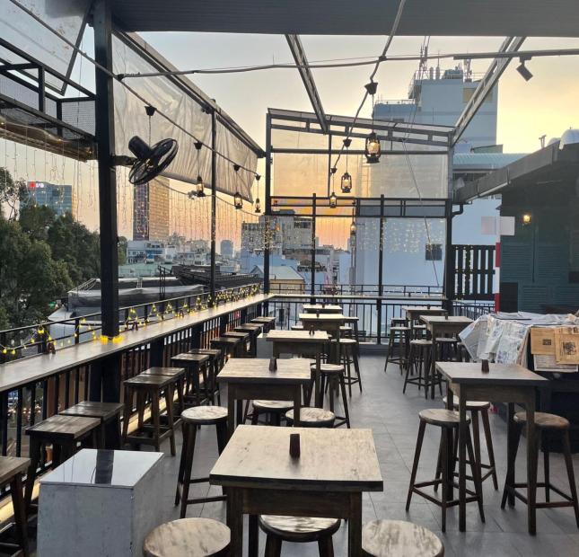 CẦN CHO THUÊ HOẶC SANG NHƯỢNG LẠI QUÁN ROOFTOP TẠI QUẬN 1