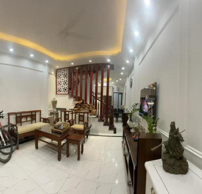 Biệt thự Lê Trọng Tấn 150m2 mặt tiền 7m - Khu quân đội - Ô tô vào nhà - Giá 18 tỷ đồn