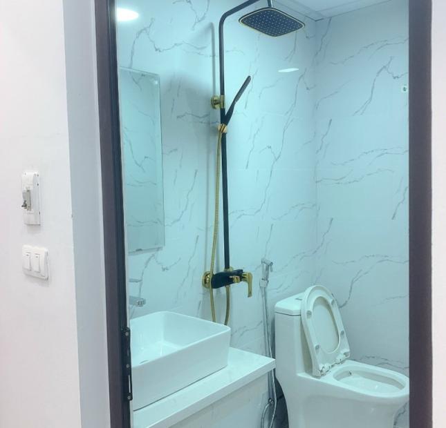 BÁN NHÀ THỊNH HÀO1 - TÔN ĐỨC THẮNG, Ô TÔ ĐỖ CỬA, 42M2 X 4 TẦNG, 2 THOÁNG, LH 0966037496
