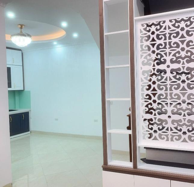 BÁN NHÀ THỊNH HÀO1 - TÔN ĐỨC THẮNG, Ô TÔ ĐỖ CỬA, 42M2 X 4 TẦNG, 2 THOÁNG, LH 0966037496
