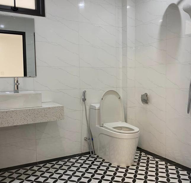 HIẾM ĐẸP – CĂN GÓC 3 THOÁNG- Ô TÔ VÀO NHÀ- KINH DOANH- 50M2- 5T- 6.1 TỶ.