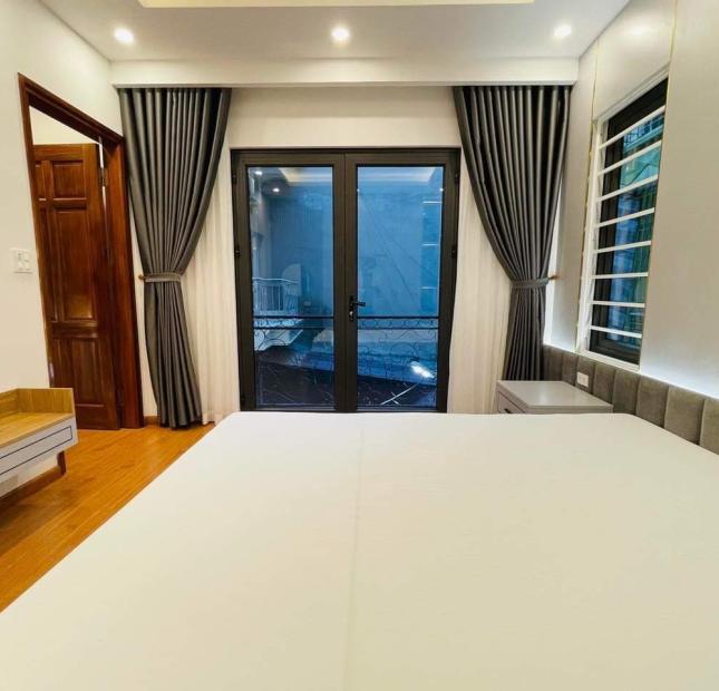 Bán Nhà Phố Hoàng Quốc Việt, Cầu giấy 68m 5T  Ô tô, Kinh doanh 12,x tỷ
