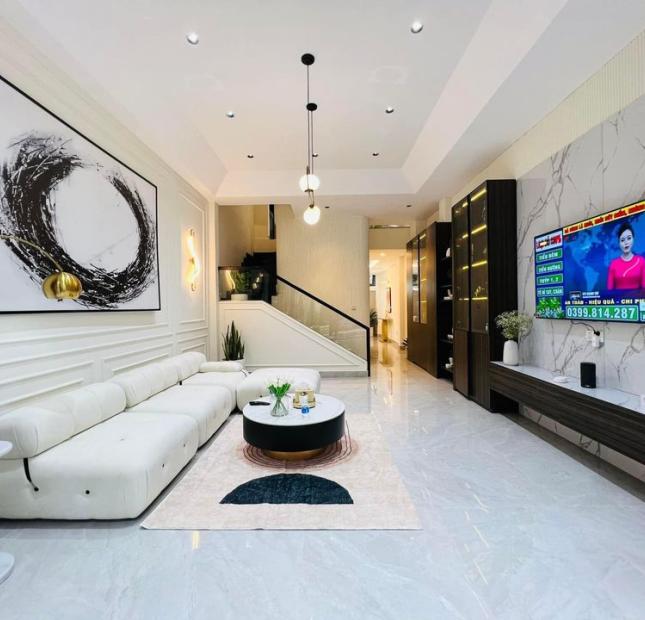 XH VÀO NHÀ! Bán Nhà 4 Tầng NT Sang Trọng Trần Quang Diệu, 63m2 (4x15.8m), 11.8 Tỷ TL