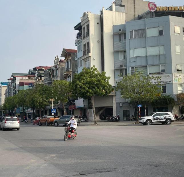 Chủ định cư nước ngoài, cần bán gấp nhà mặt phố Nguyễn Văn Cừ-Long Biên, 76m x 7tầng, vỉa hè đá bóng, cách cầu Chương Dương 300m