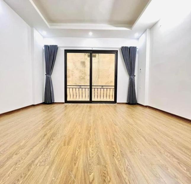 Bán căn hộ CC khu vựcTrung tâm quận.Thanh Xuân với diện tích 120 m2 giá 2  tỷ 700