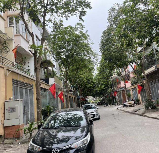 Bán nhà LK Văn Phú, 7,9tỷ, 76.5m2x5 Tầng - Khu Vip Văn Phúi, Mt:4.5m, đường tô tô vỉa hè - Trung