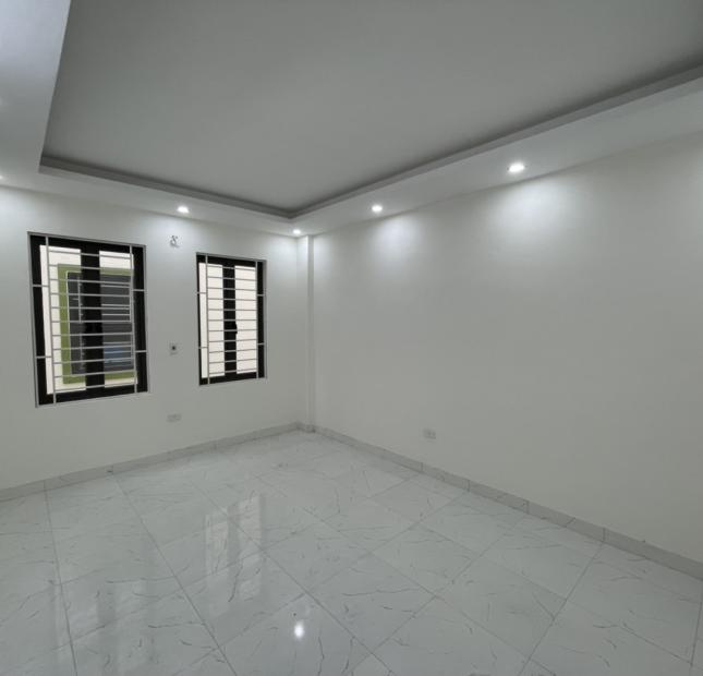 Nhà Phú Lãm 4 tầng 2,32 tỷ ở TT phố Xốm gần ĐH Đại Nam chợ Xốm. Cách BX Yên Nghĩa 10p