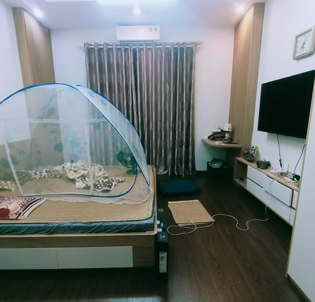 Bán nhà Nguyễn Sơn, Long Biên, 5 tầng, 33m2 , GẦN PHỐ, Đủ NỘI THẤT. ĐT: 0357613689