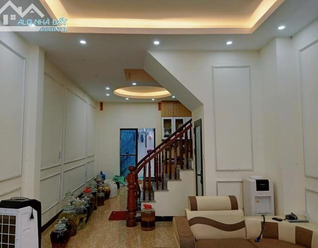  Bán đất Khương Đình tặng nhà 5T  kèm nội thất tiền tỷ, 38m, 3.4x tỷ