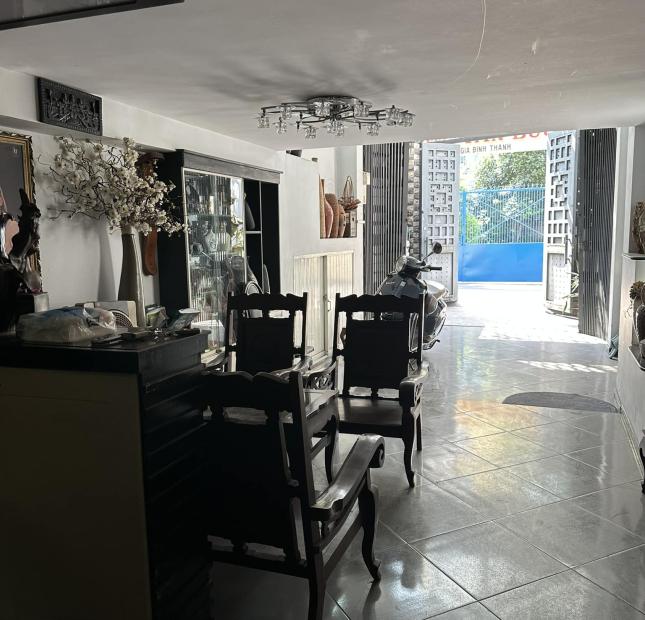 Nhà mặt tiền Nguyễn Văn Trỗi 68m2, ngang 4m, có gara ô tô trong nhà chỉ nhỉnh 9 tỷ. LH 0386372900