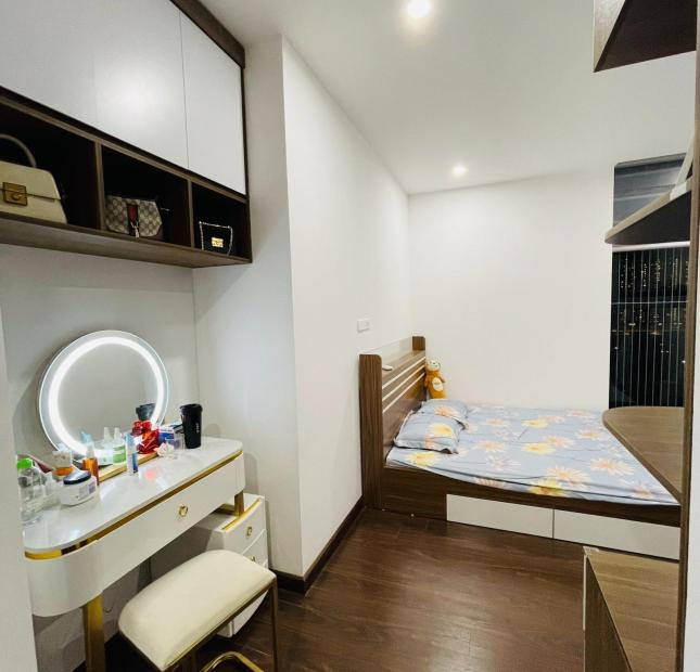 Chủ nhà cần bán căn hộ chung cư Bea Sky, View tầng trung, diện tích 86m2, giá chỉ 3,9 tỷ.