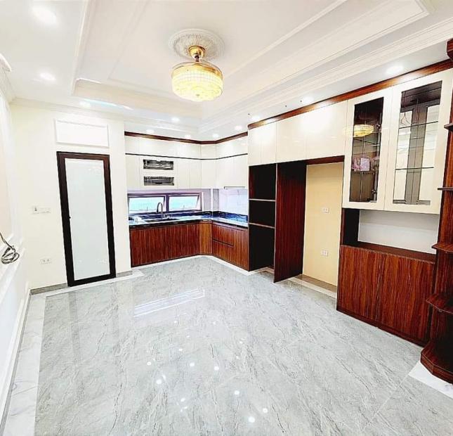 PHỐ NGUYỄN VĂN HUYÊN 61M2 X 8T,THANG MÁY, Ô TÔ KINH DOANH 16.8 TỶ