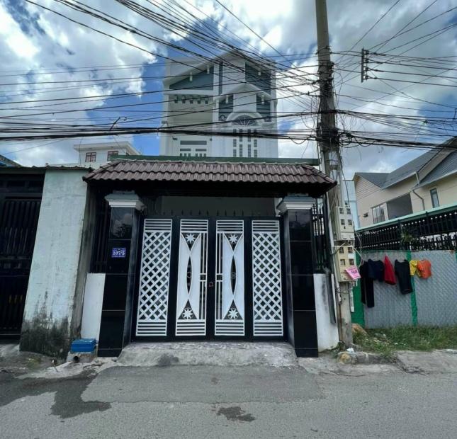 Bán nhà mặt tiền đường 5m tại Phường Bình Chuẩn, Thuận An, Bình Dương diện tích 88m2 giá 3.8 Tỷ