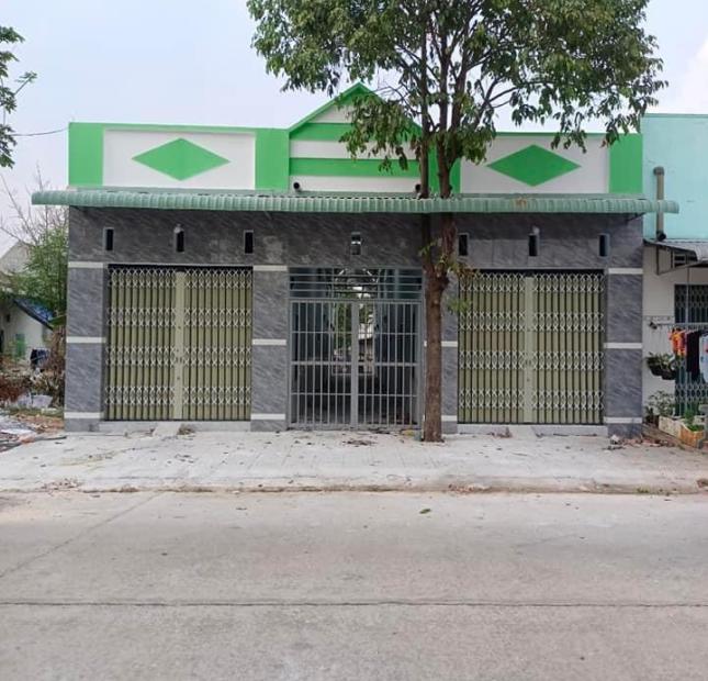 GIA ĐÌNH CÓ VIỆC PHẢI THANH LÝ LÔ ĐẤT VÀ 2 DÃY NHÀ TRỌ GIÁ RẺ Ở KCN MỸ PHƯỚC 3 - BẾN CÁT - BÌNH DƯƠNG