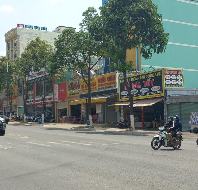 GIA ĐÌNH CÓ VIỆC PHẢI THANH LÝ LÔ ĐẤT VÀ 2 DÃY NHÀ TRỌ GIÁ RẺ Ở KCN MỸ PHƯỚC 3 - BẾN CÁT - BÌNH DƯƠNG
