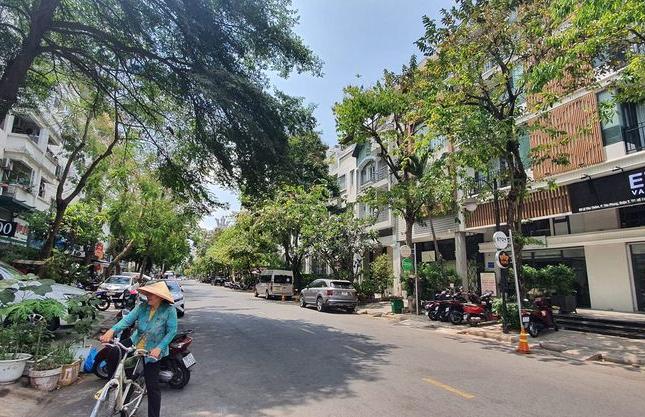 Cho thuê nhà phố đường Lê Văn Thiêm, Phú Mỹ Hưng, Q7. giá 57 triệu