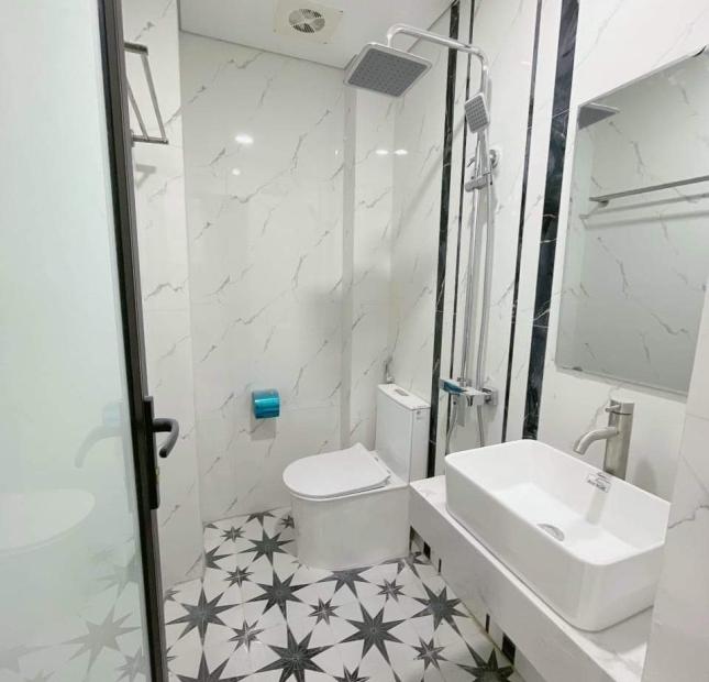 Bán gấp - bán chung cư CT1 Đại học Kinh Tế Quốc Dân - Đại La - Giải Phóng - nội thất đầy đủ, ở ngay