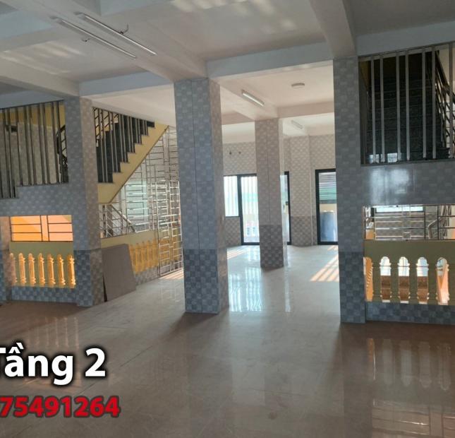 Chính chủ cần cho thuê nhà 5 tầng mặt đường số 697 - 699 Song Phương, Hoài Đức, Hà Nội.