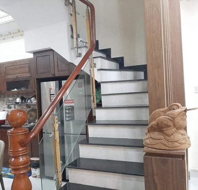 Nhà hiếm Nguyễn Oanh, 112m² (4.5x25), 4 tầng đẹp, HXT thông, sát chợ Căn Cứ, 12.2 tỷ.