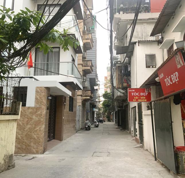 Bán nhà Đường Bưởi: Phân lô, oto tránh đỗ 2 bước. 50m2x4T Giá đẹp: 6.3 tỷ (120tr/m)