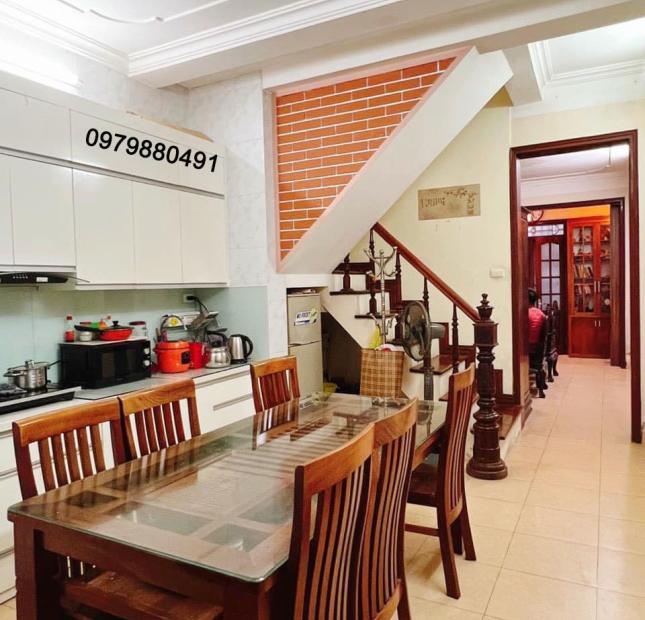 Bán nhà Đường Bưởi: Phân lô, oto tránh đỗ 2 bước. 50m2x4T Giá đẹp: 6.3 tỷ (120tr/m)