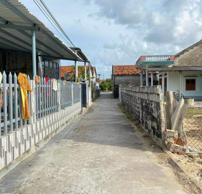 đất biển tx đông hoà, vị trí đẹp, giá chỉ 1 tỷ có ngày lô đất biển.