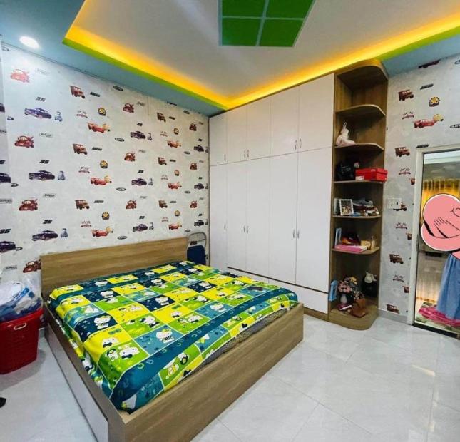 Nhà Lê Hồng Phong, Quận 10, Hẻm 8m, 4 tầng, Giá 5.6 tỷ