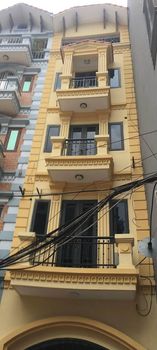 Xuân La-nhà đẹp 5p hồ tây 37m 5.6 ty