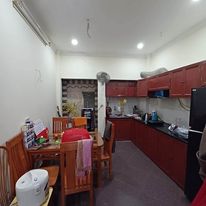 Xuân La-nhà đẹp 5p hồ tây 37m 5.6 ty