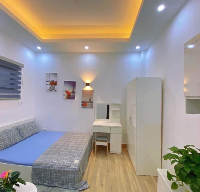 Bán gấp - tòa CCMN ngõ 181 Xuân Thủy - ôtô - 50m2, 5 tầng, 9 phòng KK - 45tr - chỉ 7 tỷ.