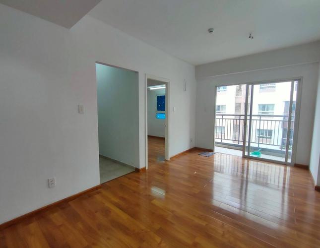 Bán căn 64m2 có banlcon ,view hồ bơi, ngắm toàn nội khu ,1tỷ850 giá chốt 1 tỷ800 tiền mặt