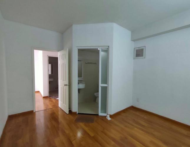 Bán căn 64m2 có banlcon ,view hồ bơi, ngắm toàn nội khu ,1tỷ850 giá chốt 1 tỷ800 tiền mặt