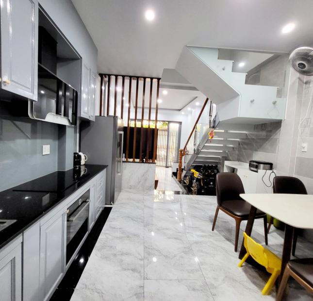 Nhà Bán, Kênh Tân Hóa, Tân Phú, 4 Tầng, 80m2, Nhỉnh 6 tỷ.